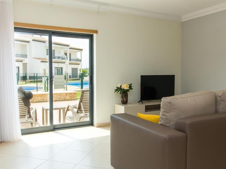 Magnolia O House - Pool View & Privat Garden & Garage Villa อัลบูเฟรา ภายนอก รูปภาพ