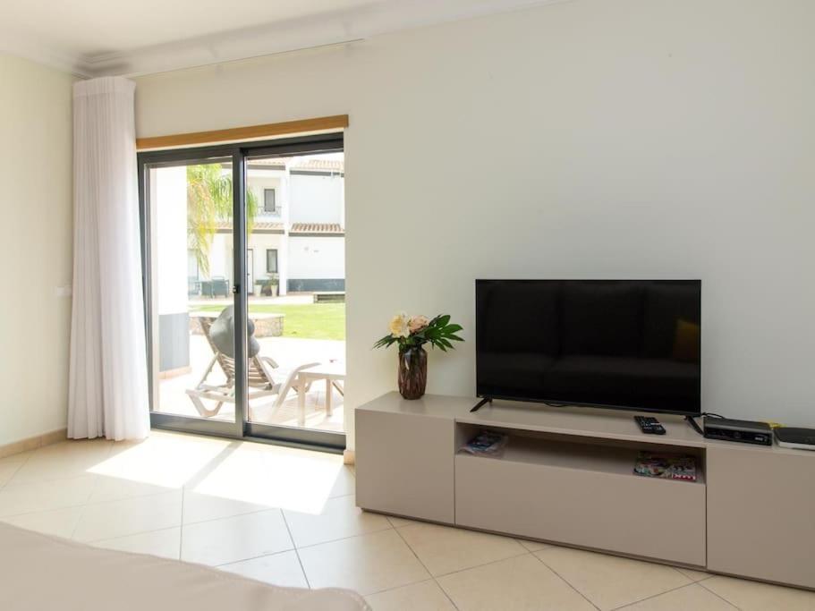 Magnolia O House - Pool View & Privat Garden & Garage Villa อัลบูเฟรา ภายนอก รูปภาพ