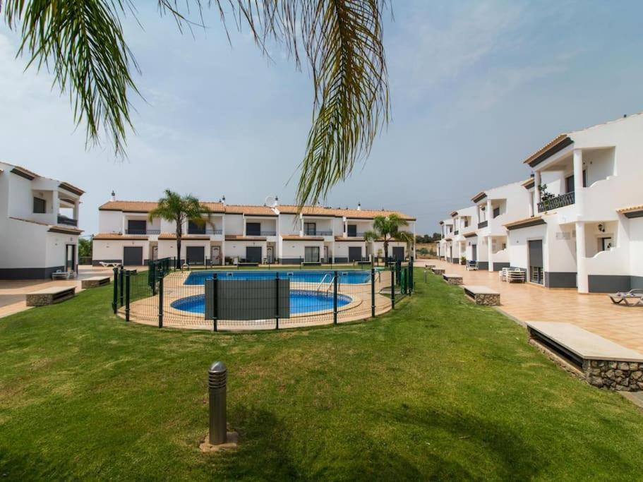 Magnolia O House - Pool View & Privat Garden & Garage Villa อัลบูเฟรา ภายนอก รูปภาพ